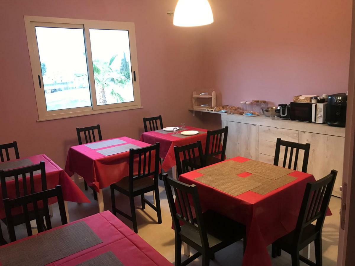 Borgo Palombaio Bed & Breakfast Katanya Dış mekan fotoğraf